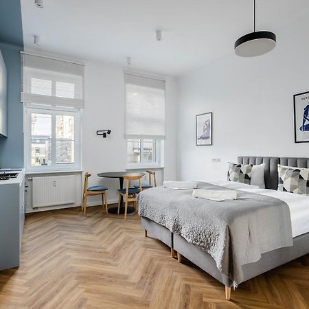 Przytulne I Komfortowe Studia Very Berry W Poznaniu By Noclegi Renters Eksteriør bilde
